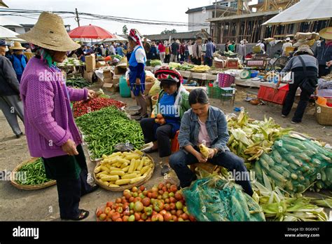 are the markets open in china